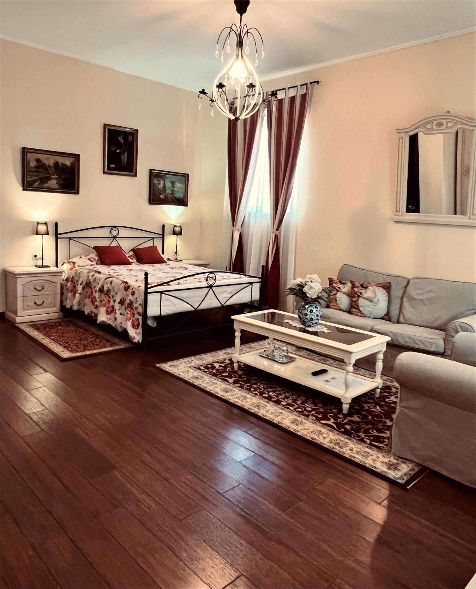 טימישוארה Park Villa - Boutique Hotel מראה חיצוני תמונה