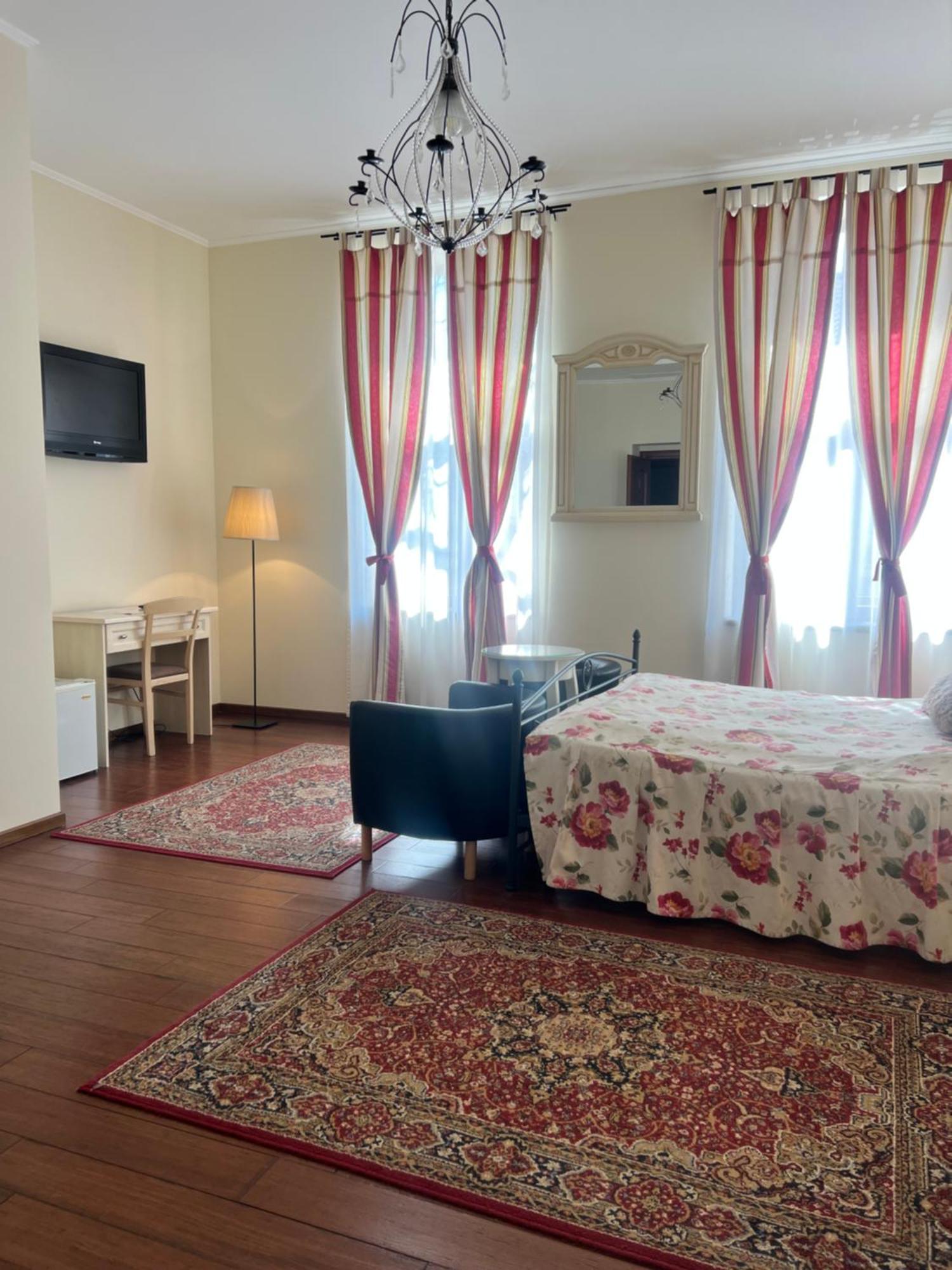 טימישוארה Park Villa - Boutique Hotel מראה חיצוני תמונה