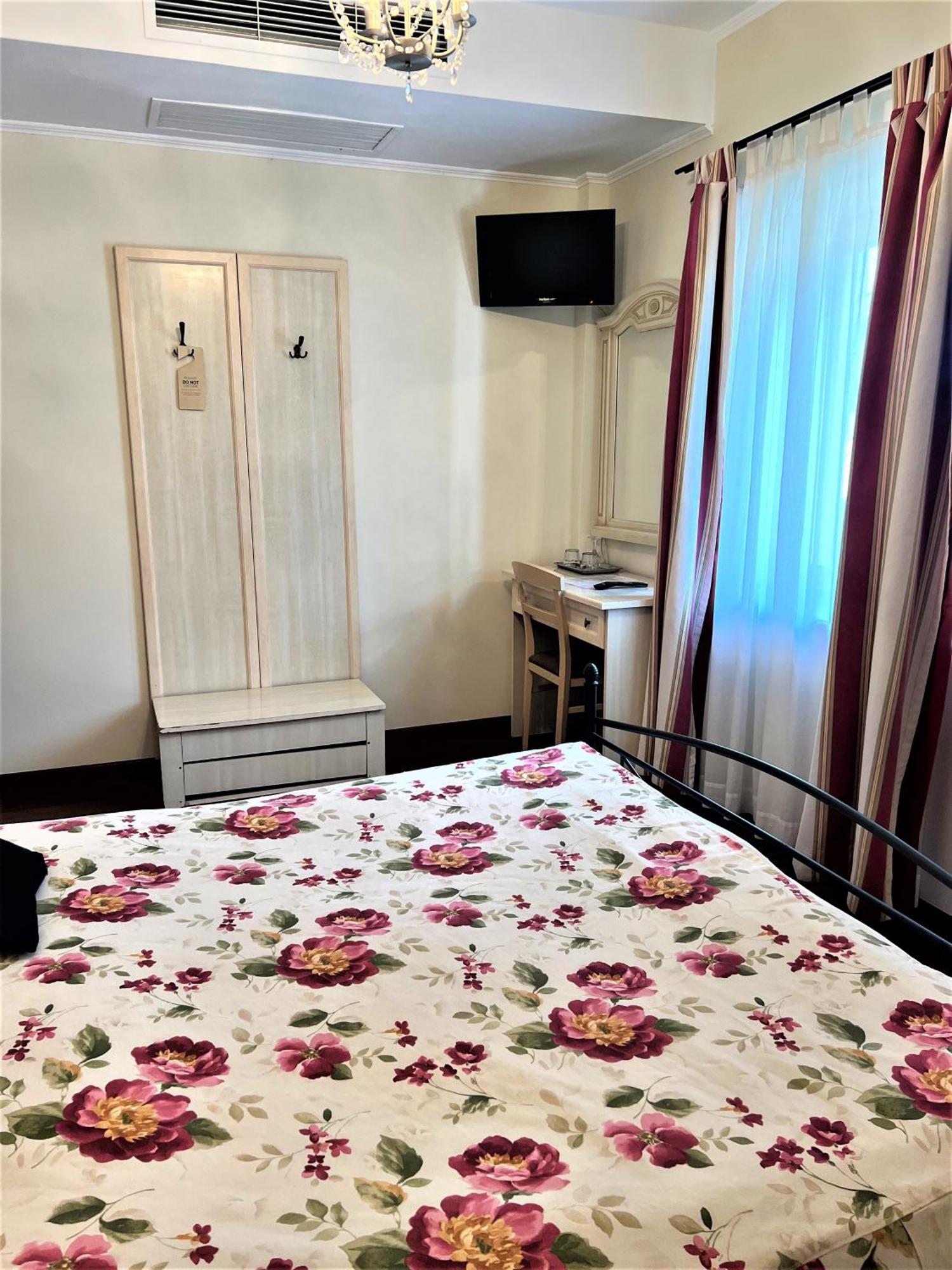 טימישוארה Park Villa - Boutique Hotel מראה חיצוני תמונה
