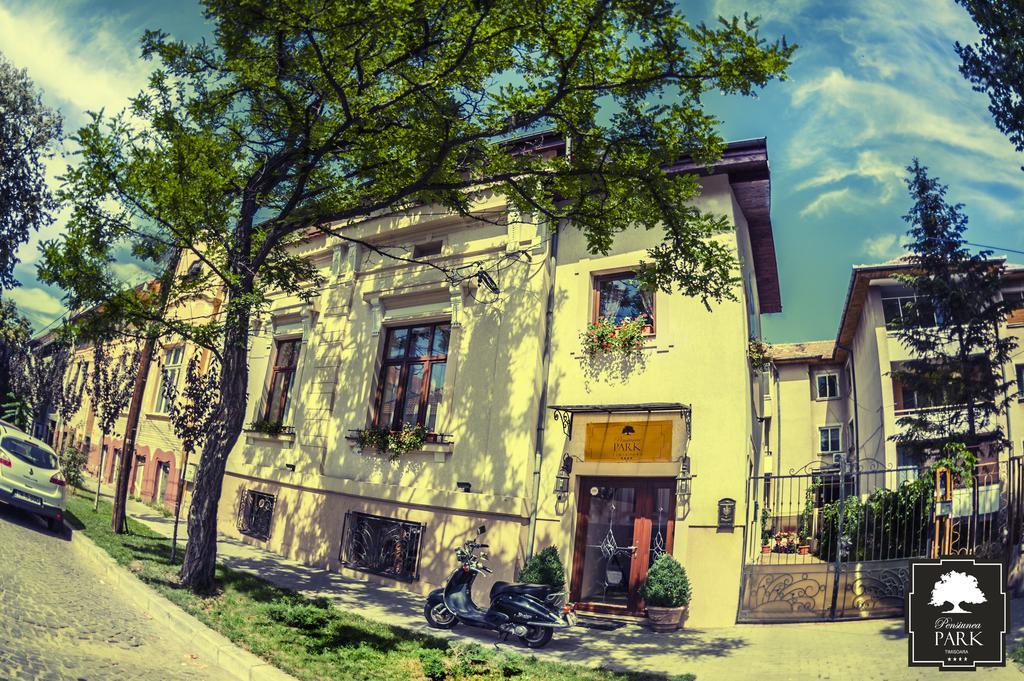 טימישוארה Park Villa - Boutique Hotel מראה חיצוני תמונה
