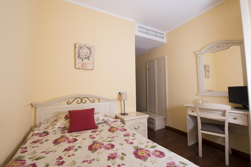 טימישוארה Park Villa - Boutique Hotel מראה חיצוני תמונה